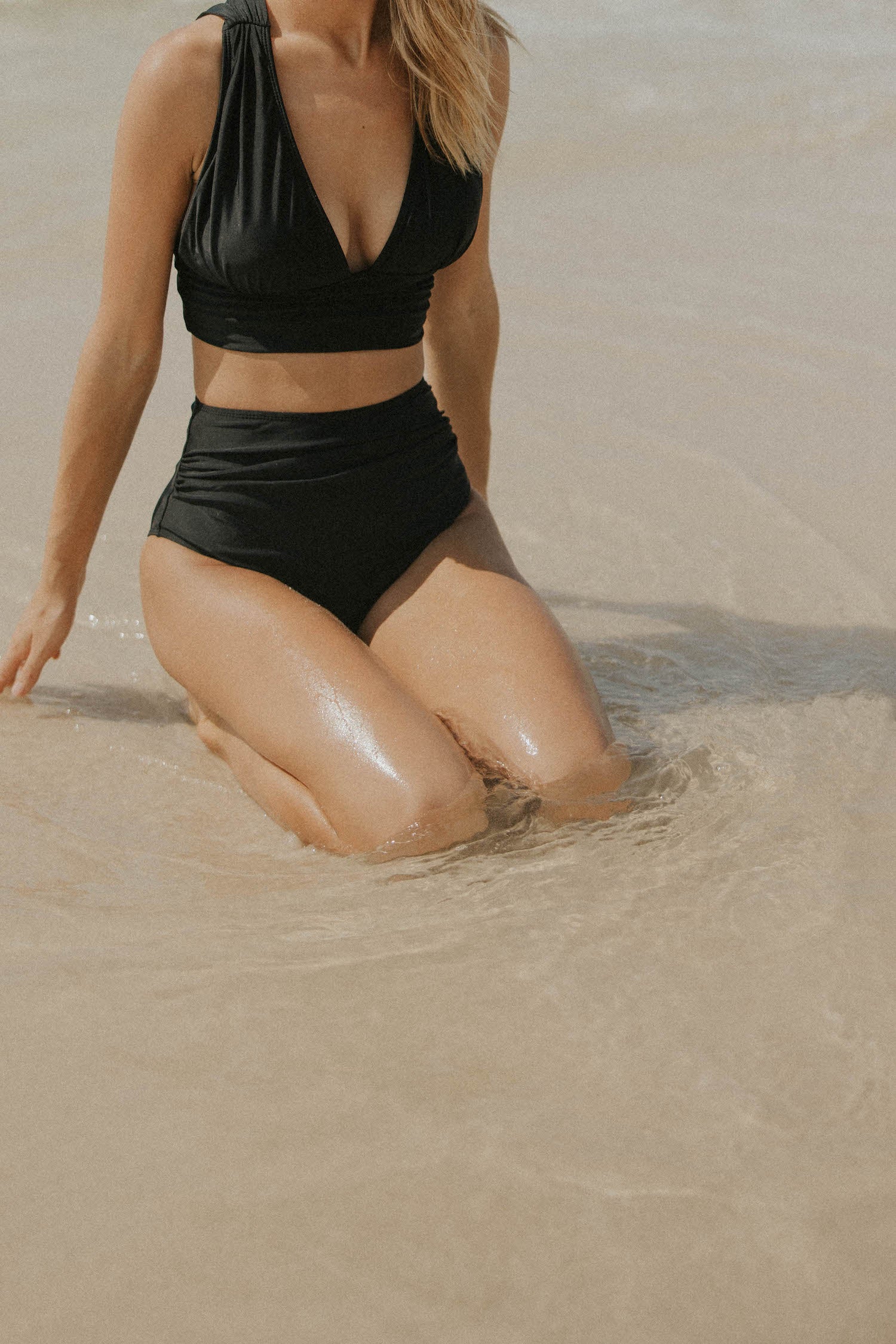 Bermudes Black extra high waisted bikini bottom