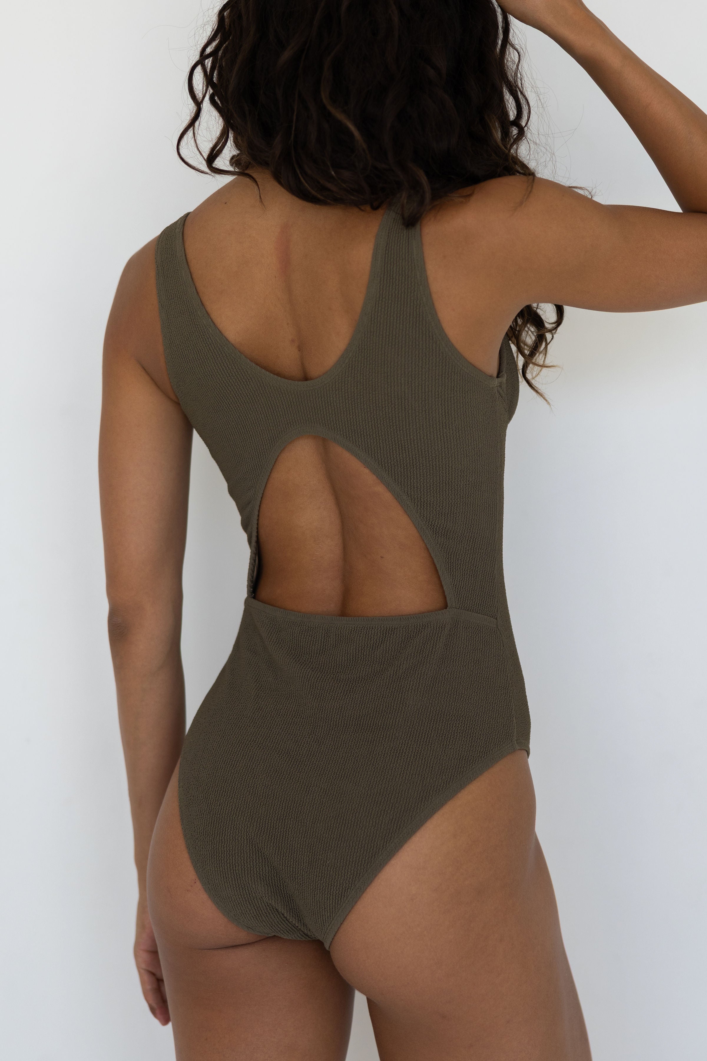 Cabo One Piece | Crinkle Underwire Swimsuit with Cutout Back