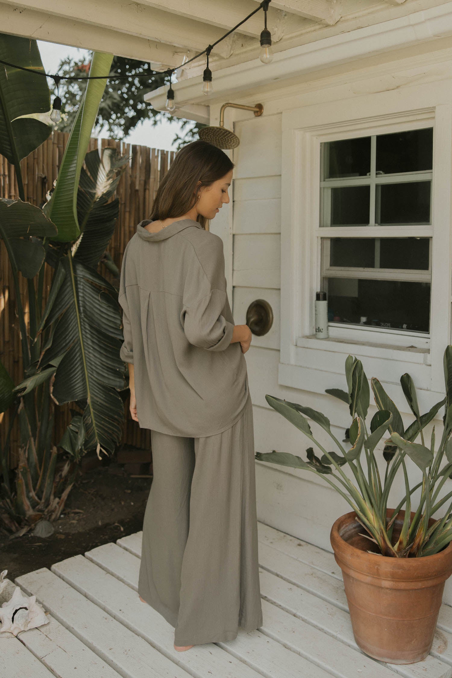 Best nursing-friendly lounge top for travel.