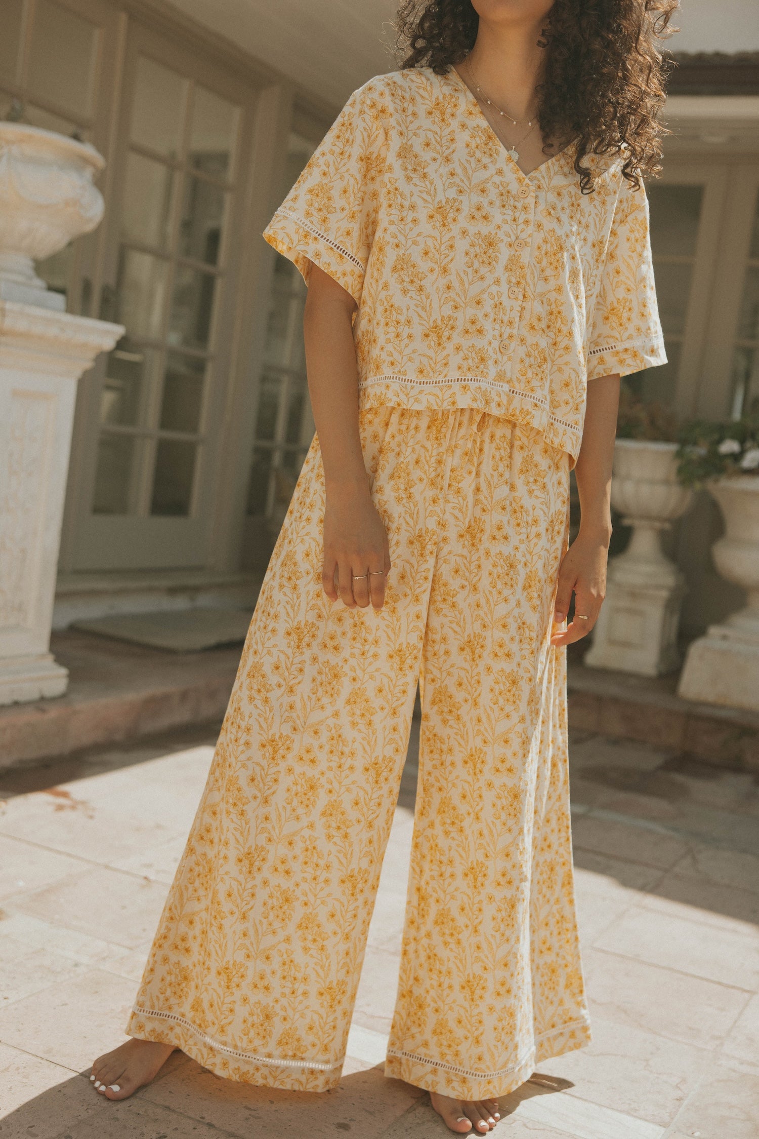 Wide leg linen pants for women.